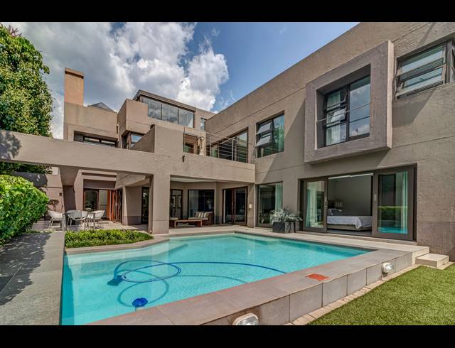 4 BEDROOM HOUSE FOR SALE IN KHYBER ROCK